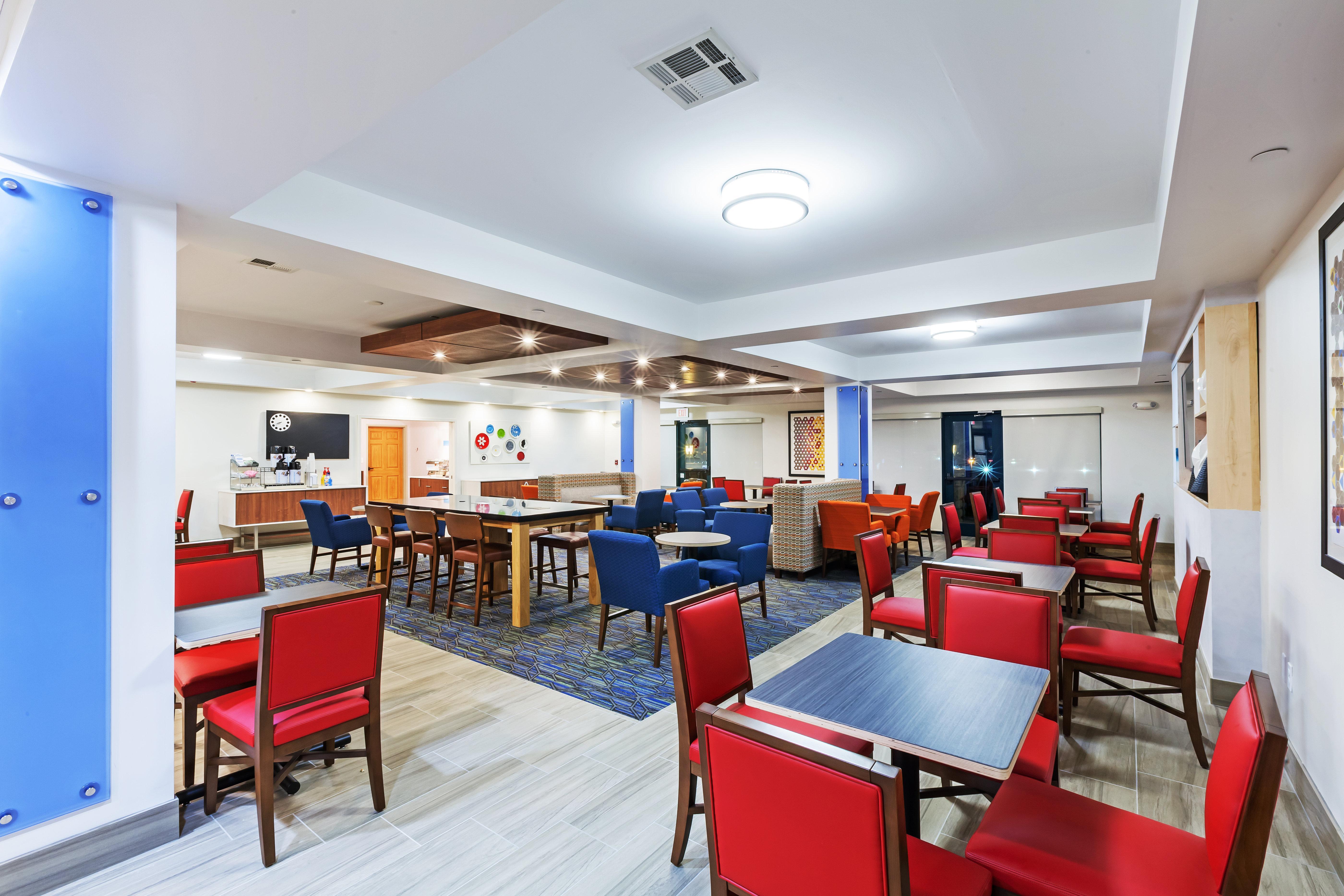 Holiday Inn Express & Suites Tulsa S Broken Arrow Hwy 51 By Ihg Luaran gambar