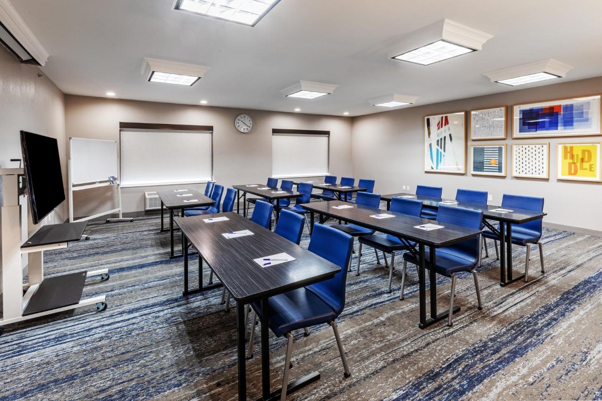 Holiday Inn Express & Suites Tulsa S Broken Arrow Hwy 51 By Ihg Luaran gambar