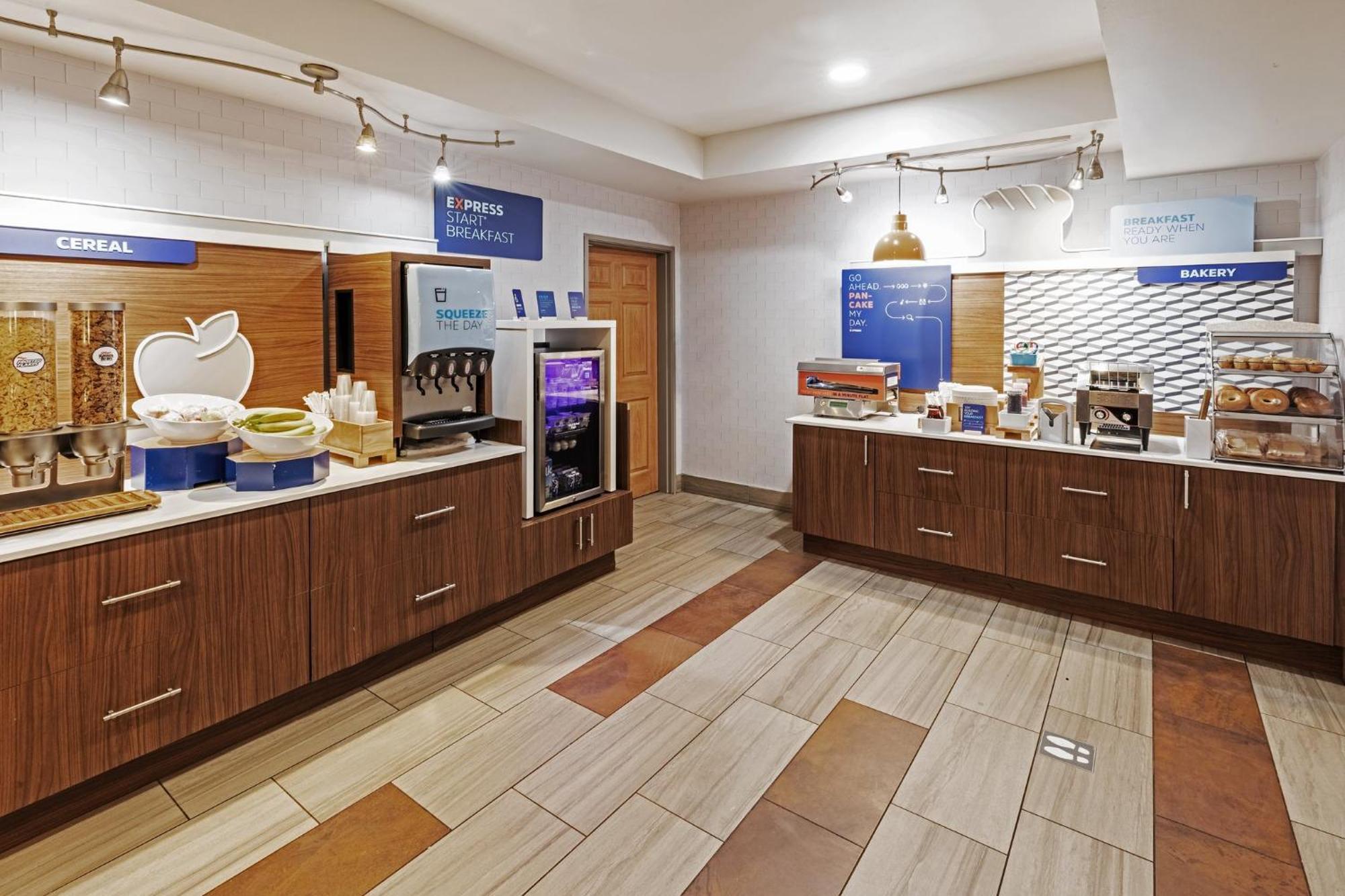 Holiday Inn Express & Suites Tulsa S Broken Arrow Hwy 51 By Ihg Luaran gambar