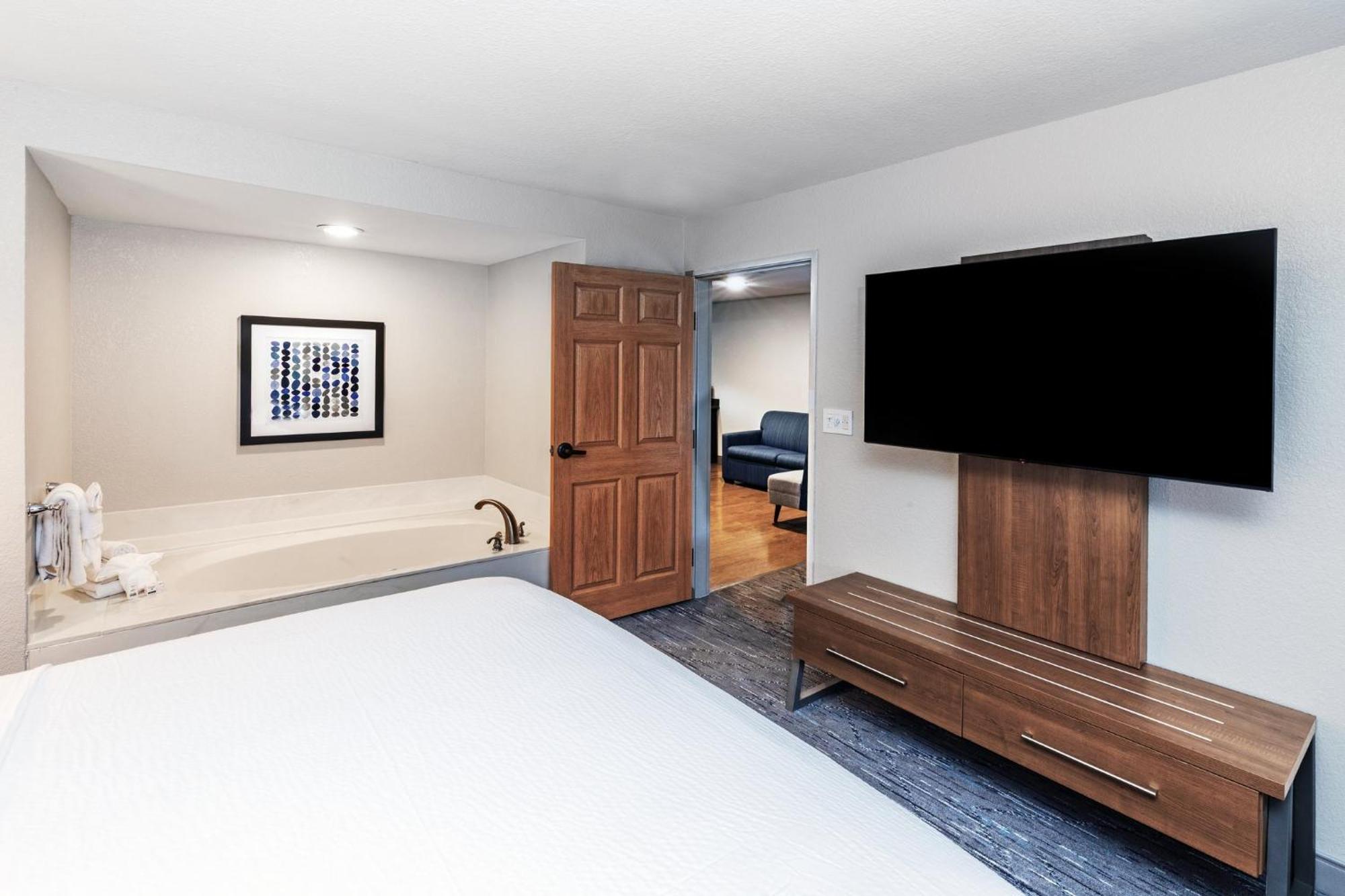 Holiday Inn Express & Suites Tulsa S Broken Arrow Hwy 51 By Ihg Luaran gambar