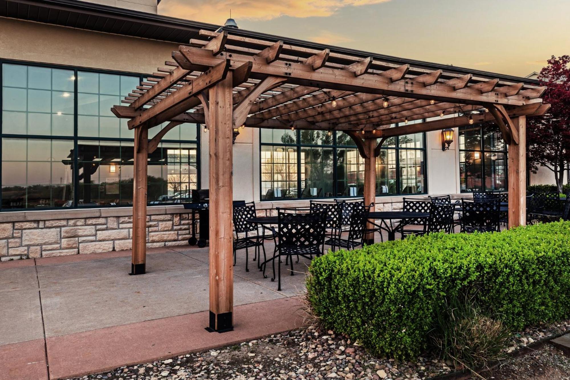Holiday Inn Express & Suites Tulsa S Broken Arrow Hwy 51 By Ihg Luaran gambar
